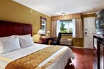 Отель Royal Coachman Inn & Suites Fife  Tacoma