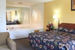 Отель Americas Best Value Inn Lake Mills