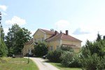 Lylyinen Manor