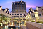 Отель Grand Pacific Sovereign Resort & Spa
