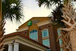 Отель Holiday Inn Express and Suites North Charleston