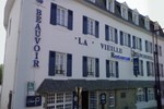 Отель Logis La Vieille Renommee Hotel De Beauvoir