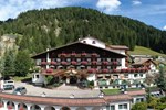 Отель Hotel Cesa Tyrol