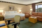 Отель Baymont Inn And Suites Traverse City