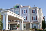 Отель Holiday Inn Express Hotel & Suites Amherst-Hadley 