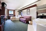 Отель Microtel Inn & Suites Green Bay