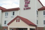 Red Roof Inn & Suites 