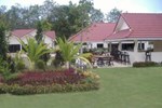 Отель Lake Villas Resort