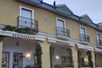 Отель Albenzaire Hotel Asador