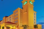 La Quinta Inn & Suites Dallas Arlington 6 Flags Drive