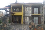 Guesthouse Yades