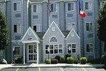 Отель Microtel Inn & Suites by Wyndham Madison East