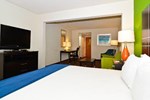 Отель Holiday Inn Express Atlanta - Northeast I-85 - Clairmont Road