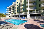 Апартаменты Crystal Palms Beach Resort