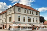 Отель Zámecký Hotel