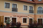 Мини-отель Kék Öböl Panzió