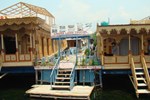 Отель Mandalay Houseboats