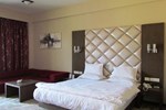 Отель Hotel Pine Spring Srinagar Wazir Bagh