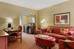 Отель Embassy Suites Charlotte - Concord/Golf Resort & Spa
