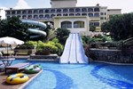 Отель Fariyas Resort