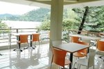 Отель Pandu Lakeside Hotel Parapat