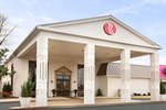 Отель Ramada Plaza Louisville