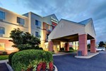 Отель Fairfield Inn and Suites by Marriott Potomac Mills Woodbridge