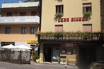 Отель Albergo Leon Bianco