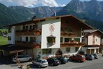 Гостевой дом Hotel Garni Tirol