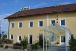 Отель Hotel Donau-Ries