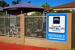 Отель Cascade Motel In Townsville