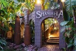 Отель Shangri-La Country Hotel