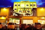 Отель Bunda Hotel Padang