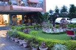 Отель Hotel Amrit Regency Отель Hotel Amrit Regency