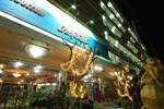 Отель Lopburi Inn