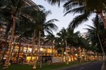 Отель Wyndham Waikiki Beach Walk