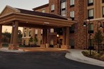 Отель Holiday Inn Express Hotel & Suites Wichita Northeast