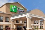 Отель Holiday Inn Express and Suites Three Rivers