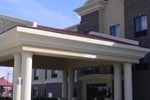 Отель Holiday Inn Express Hotel & Suites Shelbyville