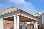 Отель Holiday Inn Express Hotel and Suites Akron South-Airport Area
