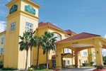 Отель La Quinta Inn & Suites Pearland