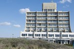 Отель Carlton Beach