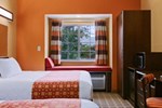 Отель Microtel Inn & Suites by Wyndham University Medical Park