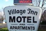 Отель Village Inn Motel Holt