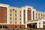 Отель Hampton Inn & Suites Pittsburgh Waterfront