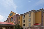 Отель La Quinta Inn & Suites Hot Springs