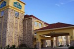 Отель La Quinta Inn & Suites Floresville