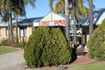 Отель Lone Pine Motel