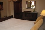Мини-отель The Maples Bed & Breakfast