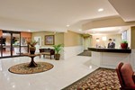 Отель Holiday Inn Express Hotel & Suites CAMARILLO
